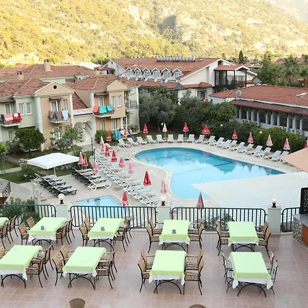 ホテル The Tower 3*