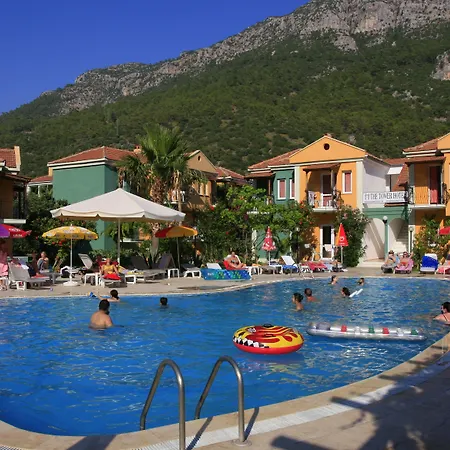 ホテル The Tower 3*