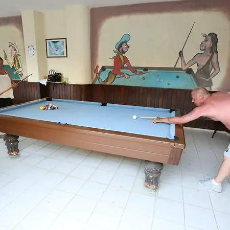 The Tower Ολουντενίζ