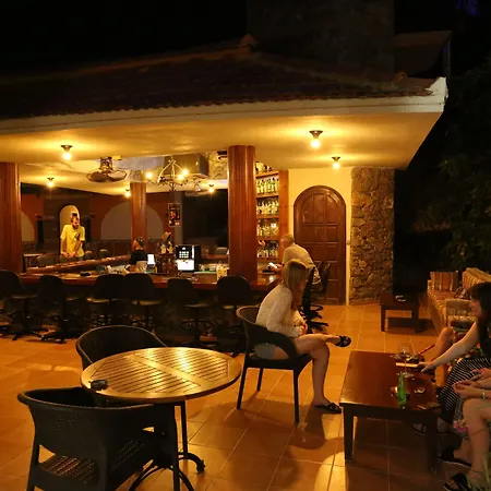 Ξενοδοχείο The Tower 3*