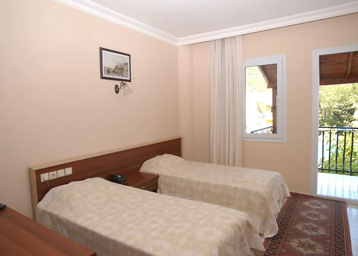 Hotel The Tower 3*